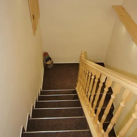Apartments Zdiar بيت شباب *