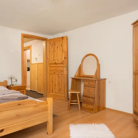 بيت شباب Apartments Zdiar
