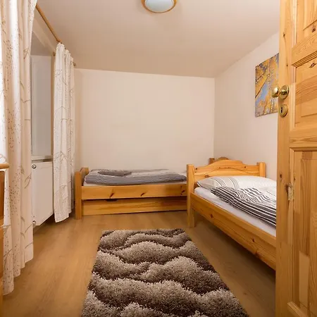 بيت شباب Apartments Zdiar *